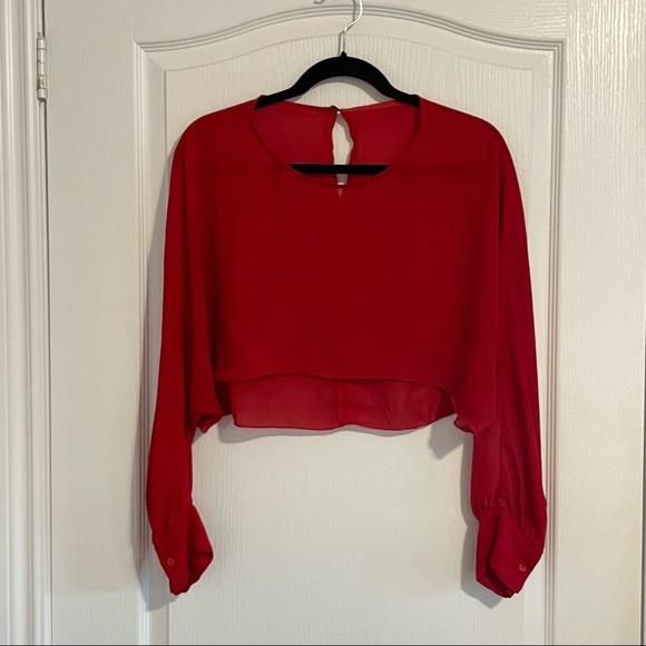 Vicolo Cropped Chiffon Batwing Blouse - Picture 7 of 7